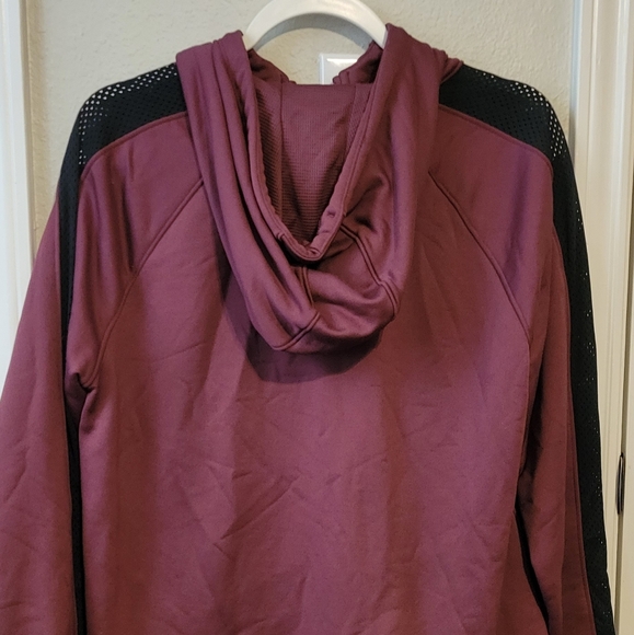 Under Armour, XL hoodie women's - Picture 4 of 5